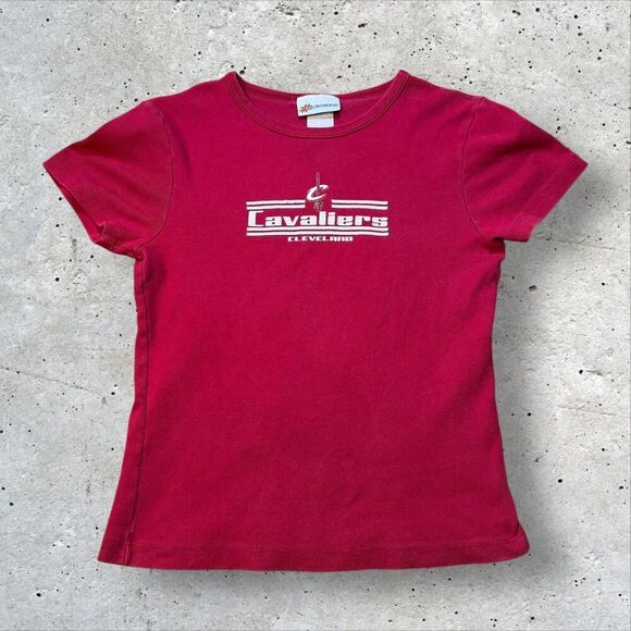 5th and Ocean Tops - y2k Women’s Cleveland Cavaliers T‑Shirt Sz L Wine Red Fitted NBA Tee